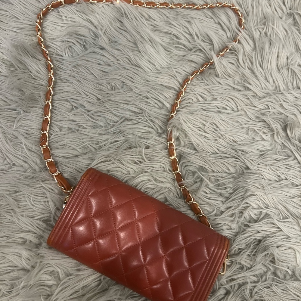 Quilted Leather Crossbody Bag - Brown Chanel - Picture 2 of 5